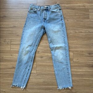 🟡SOLD🟡 Levi’s Wedgie Straight Leg Button Fly Distressed Hem Light Wash Jeans